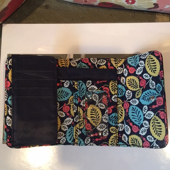 Vera Bradley wallet - Picture 2 of 8